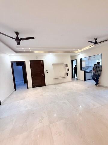 Living Room in 3.5 BHK Builder Floor at Paschim Vihar – for Rent