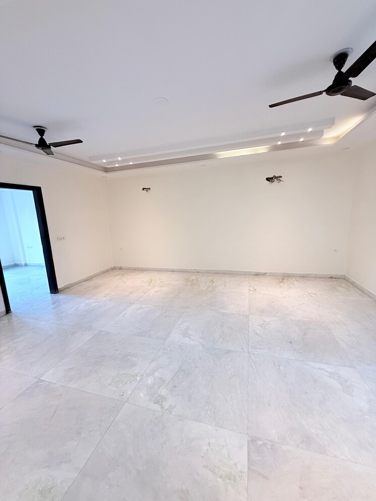 Living Room, paschim vihar 3.5 Bedroom 1800 Sq.Ft. Builder Floor In Paschim Vihar Delhi 9533521