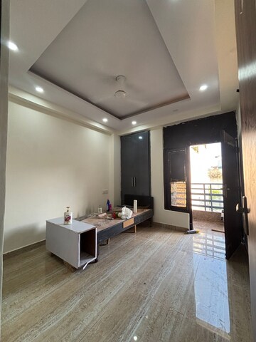 Bedroom in 2 BHK Apartment at Palm Residency Chhatarpur, Chattarpur – for Rent