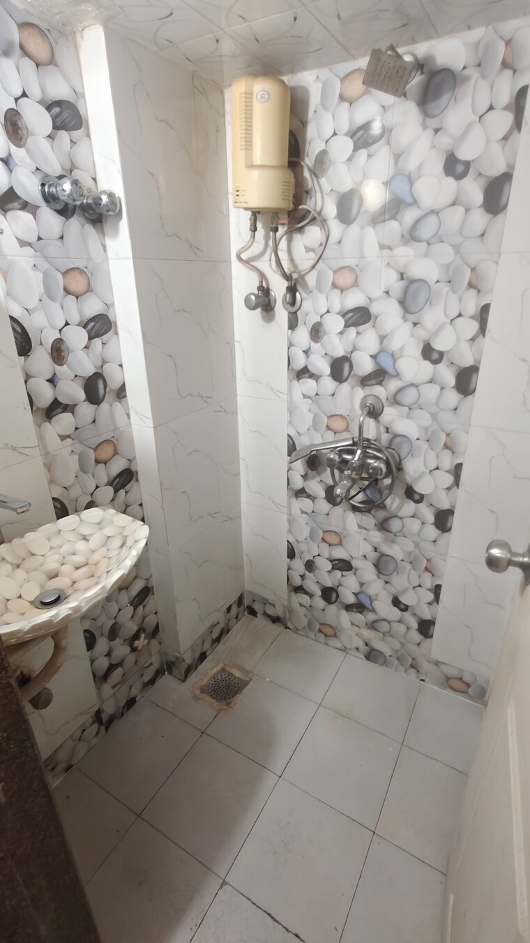 Bathroom, lok-upvan-i 1 Bedroom 540 Sq.Ft. Apartment In Manpada Thane 9533520