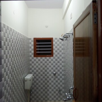Bathroom in 2 BHK Builder Floor at Ejipura – for Rent