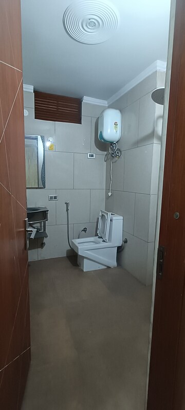 Bathroom in 3 BHK Builder Floor at The Omaxe State, Sector 19b Dwarka – for Rent