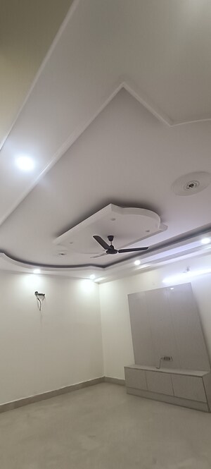 Furnished Amenities in 3 BHK Builder Floor at The Omaxe State, Sector 19b Dwarka – for Rent