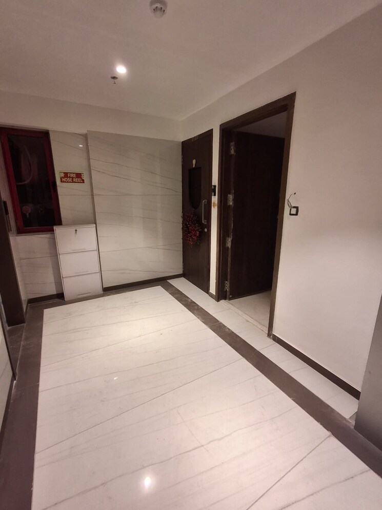 Room, siddhivinayak-habitats 1 Bedroom 500 Sq.Ft. Apartment In Dadar West Mumbai 9533542