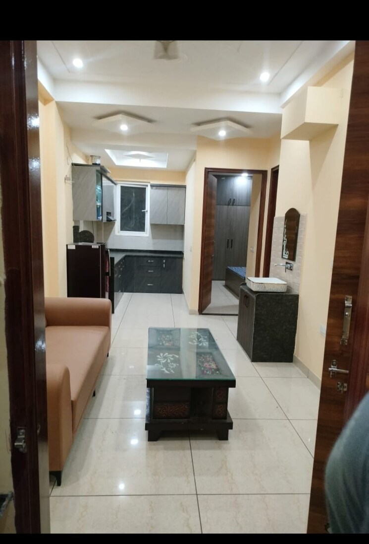 Living Room, rwa-residential-society-sector-46 2 Bedroom 200 Sq.Yd. Builder Floor In Sector 46 Gurgaon 9533555