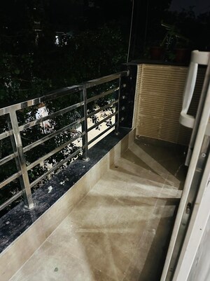 Balcony in 2 BHK Builder Floor at RWA Residential Society Sector 46, Sector 46 – for Rent