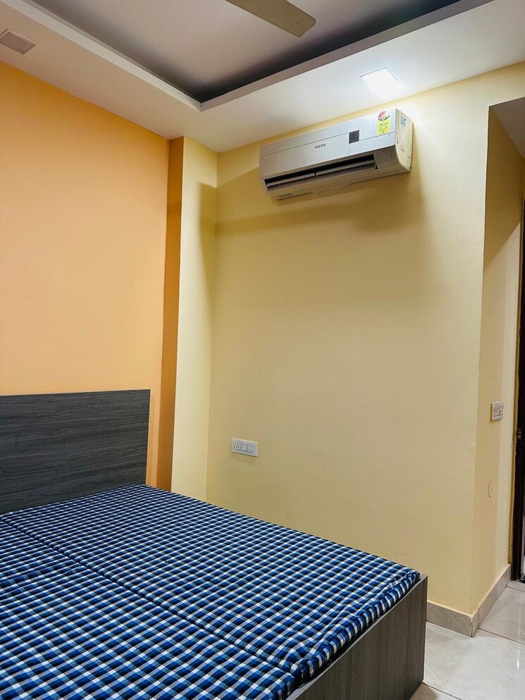 Bedroom, rwa-residential-society-sector-46 2 Bedroom 200 Sq.Yd. Builder Floor In Sector 46 Gurgaon 9533555