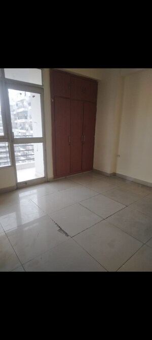 Room in 2 BHK Apartment at GH-7 Crossings Republik, Vijay Nagar – for Rent