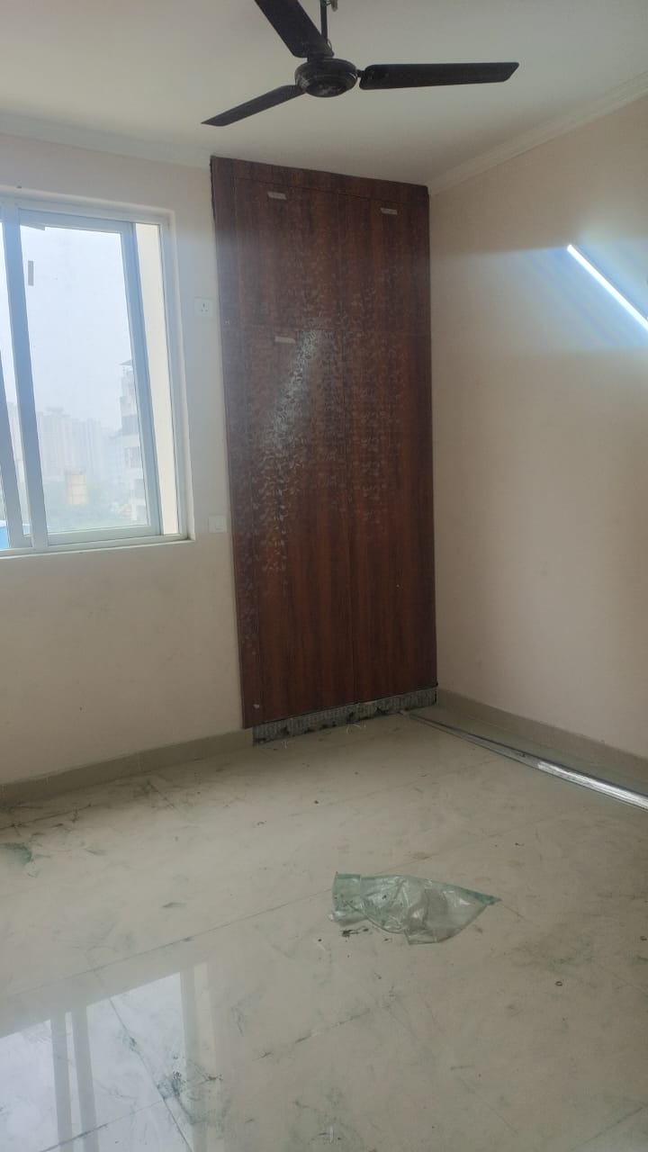 2 BHK Apartment For Rent in Amrapali Golf Homes