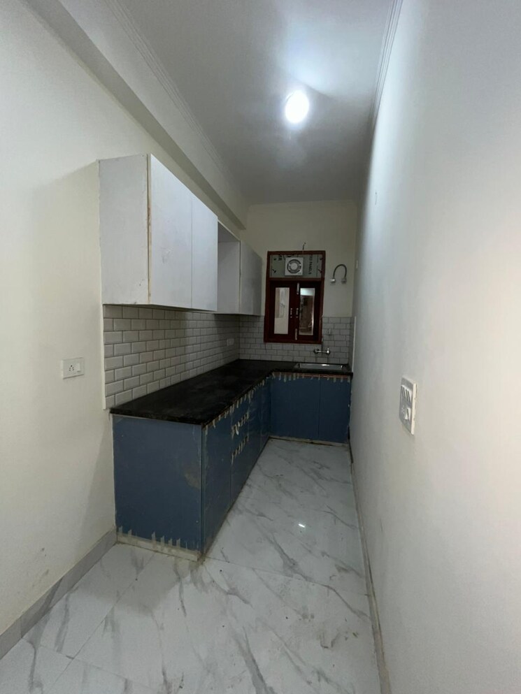 Room, saket 3 Bedroom 1200 Sq.Ft. Builder Floor In Saket Delhi 9533598