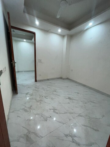 Room in 3 BHK Builder Floor at Saket – for Sale