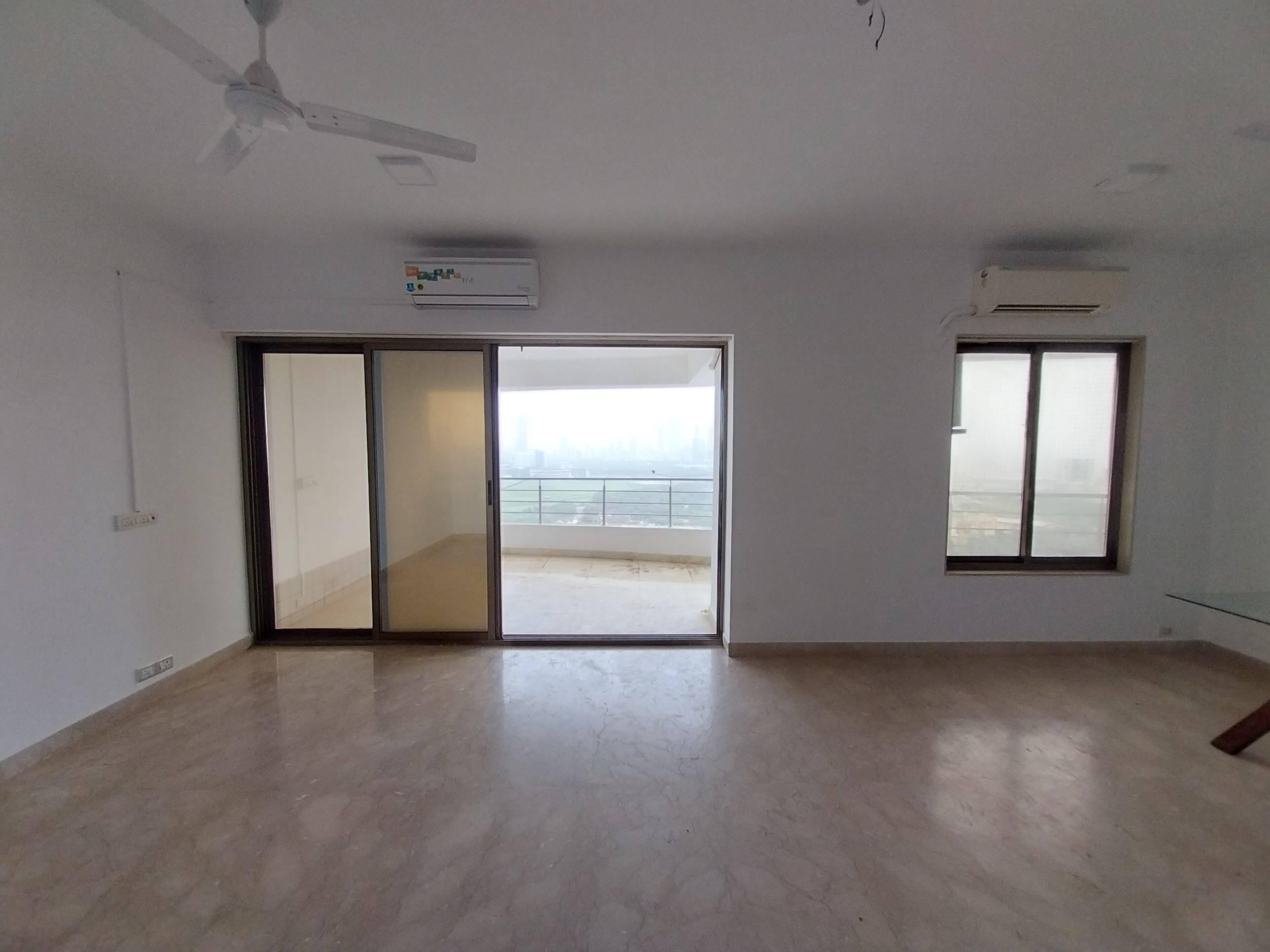 3 BHK + Servant Room Apartment For Rent in Lokhandwala Residency