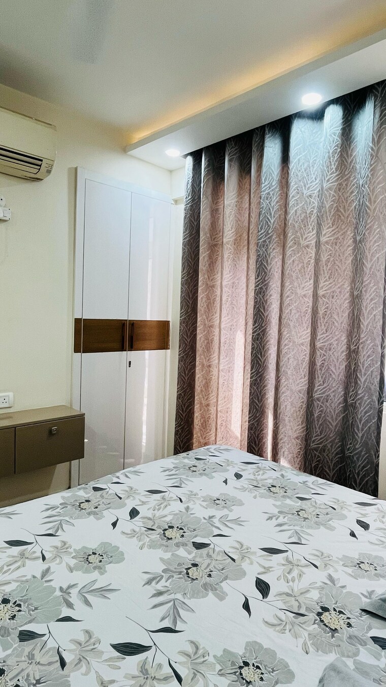 Bedroom, suncity-avenue-76 2 Bedroom 735 Sq.Ft. Apartment In Sector 76 Gurgaon 9533636