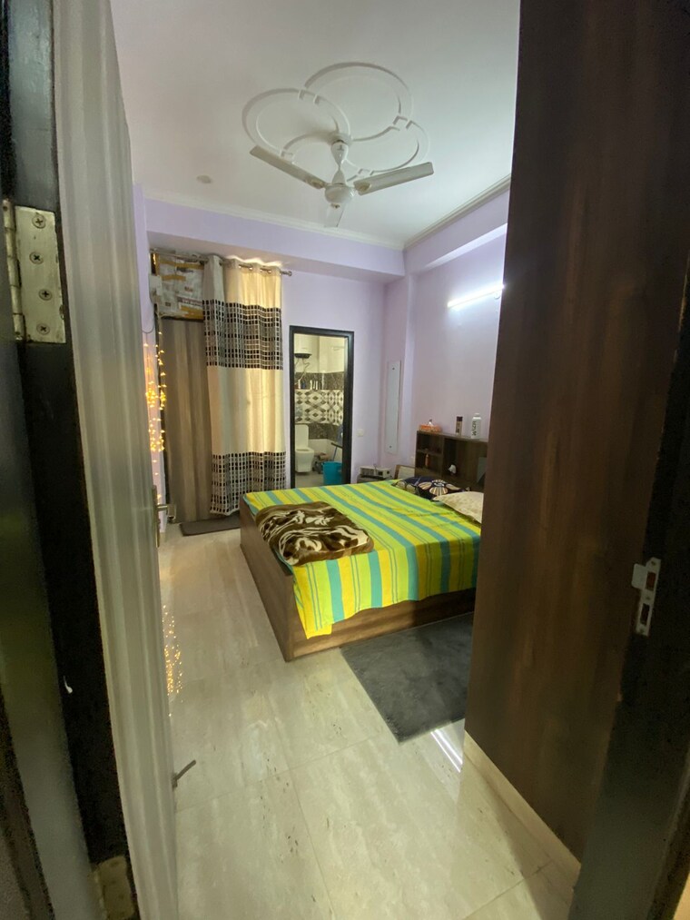 Balcony, sector 43 2 Bedroom 201 Sq.Yd. Builder Floor In Sector 43 Gurgaon 9533643