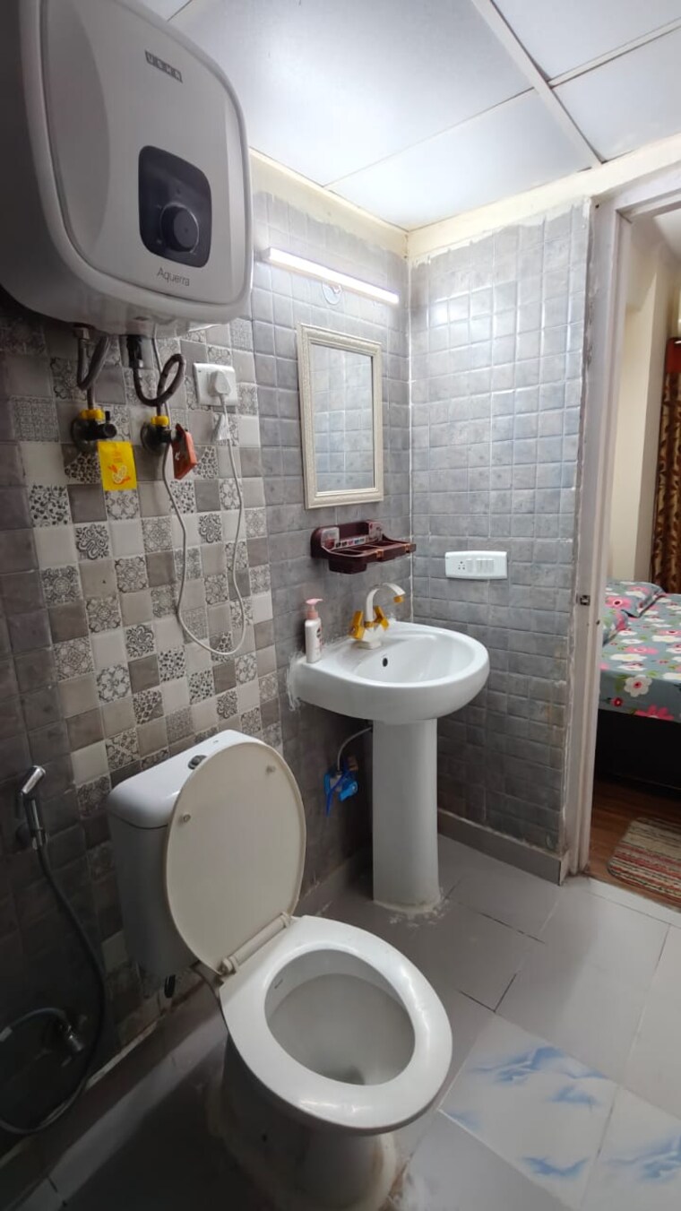 Bathroom, gardenia-gateway 2 Bedroom 1265 Sq.Ft. Apartment In Sector 75 Noida 9533649