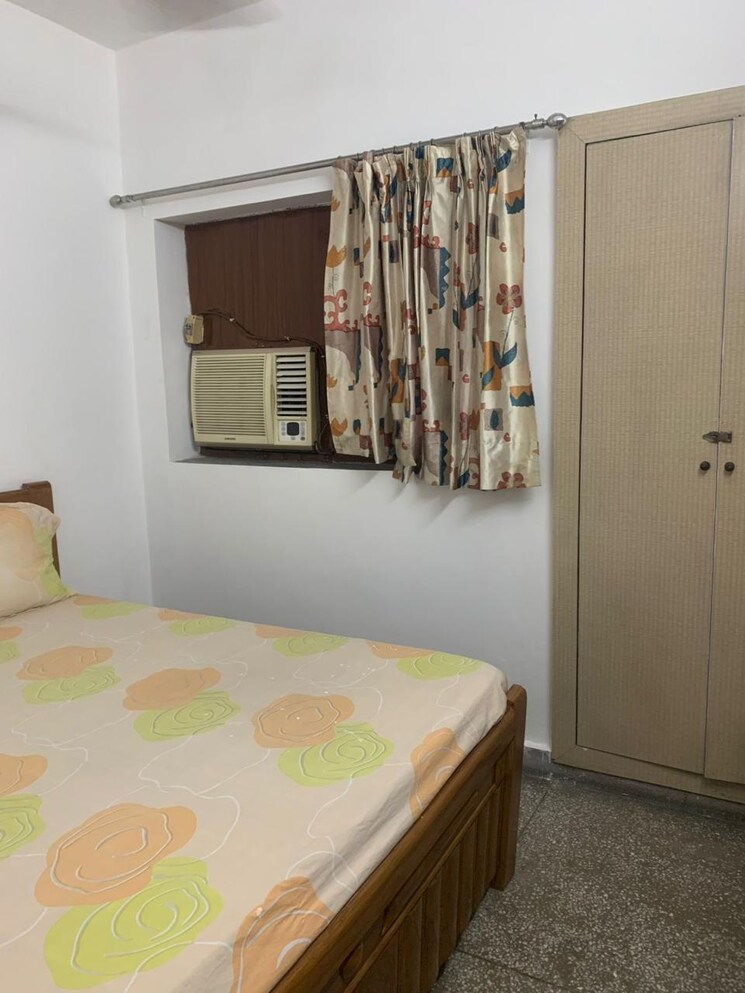Bedroom, greater kailash i 1 Bedroom 1000 Sq.Ft. Builder Floor In Greater Kailash I Delhi 9533654