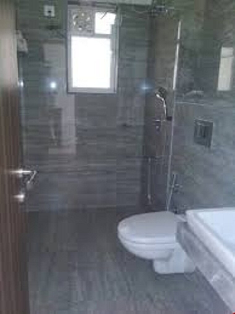 Bathroom, raheja-ridgewood 3 Bedroom 1723 Sq.Ft. Apartment In Goregaon East Mumbai 9533655