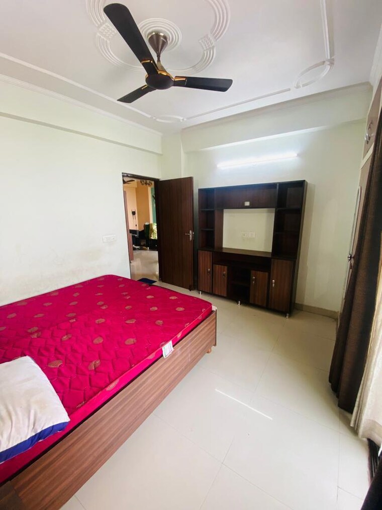 Bedroom, devika-skypers 2.5 Bedroom 1100 Sq.Ft. Apartment In Raj Nagar Extension Ghaziabad 9533664