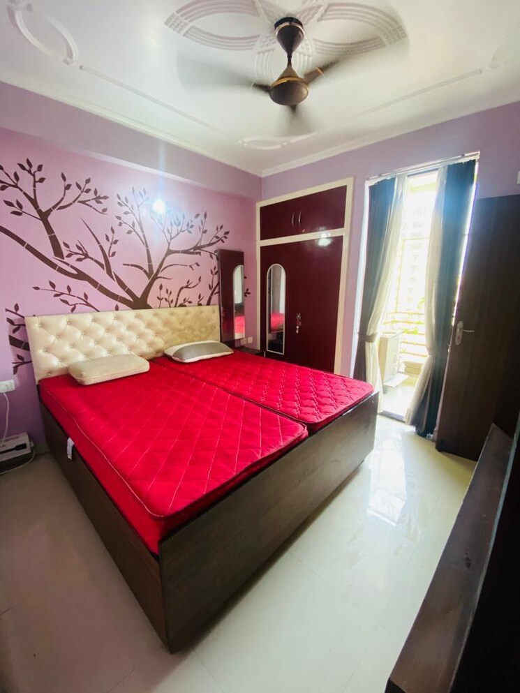 Bedroom, devika-skypers 2.5 Bedroom 1100 Sq.Ft. Apartment In Raj Nagar Extension Ghaziabad 9533664