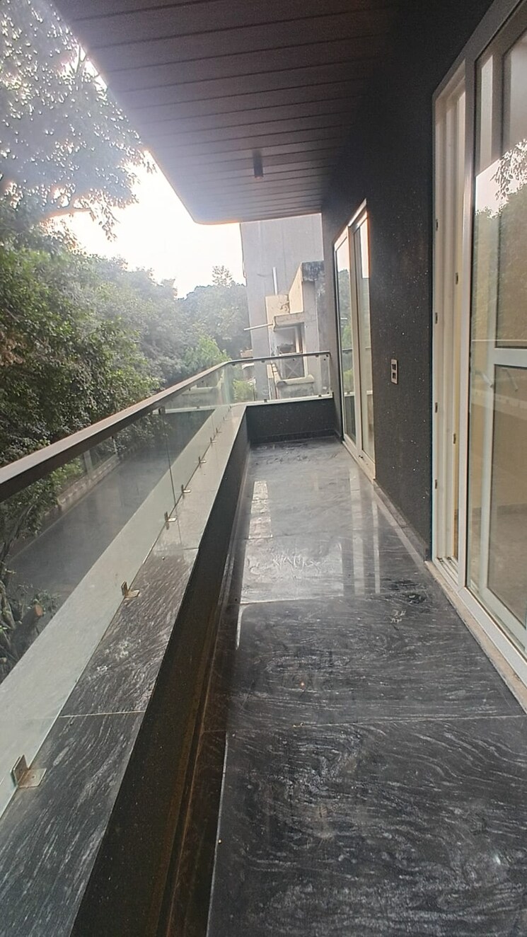 Balcony, kalkaji 3 Bedroom 1800 Sq.Ft. Builder Floor In Kalkaji Delhi 9533666