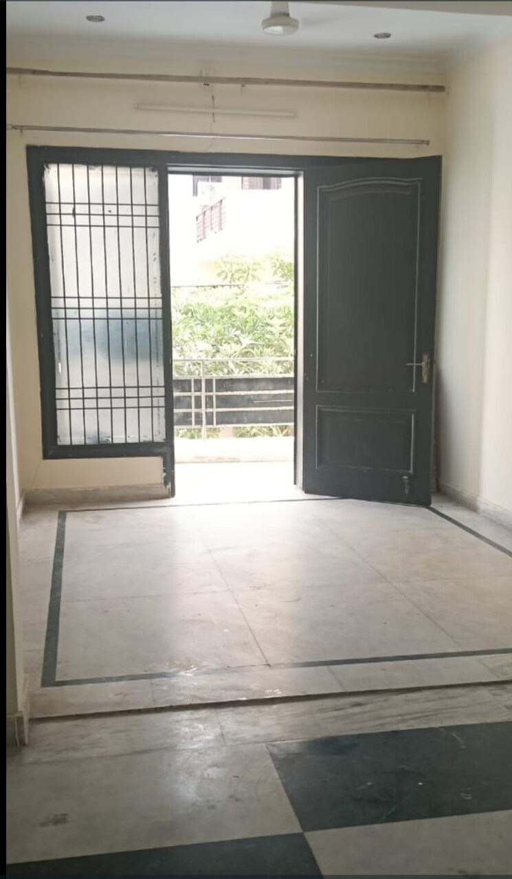 Room, rwa-residential-society-sector-46 2 Bedroom 160 Sq.Yd. Builder Floor In Sector 46 Gurgaon 9531812