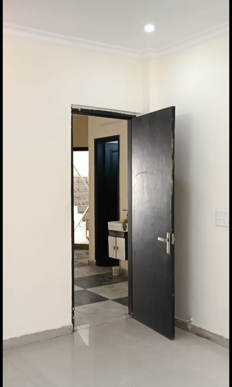 Room, rwa-residential-society-sector-46 2 Bedroom 160 Sq.Yd. Builder Floor In Sector 46 Gurgaon 9531812