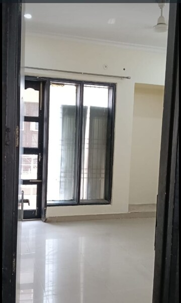Building Lobby in 2 BHK Builder Floor at RWA Residential Society Sector 46, Sector 46 – for Rent