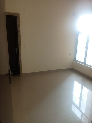 Room in 3 BHK Apartment at SCC Sapphire, Raj Nagar Extension – for Rent