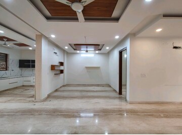 3 BHK Builder Floor For Rent in Crown Plaza Mall, Sector 15a