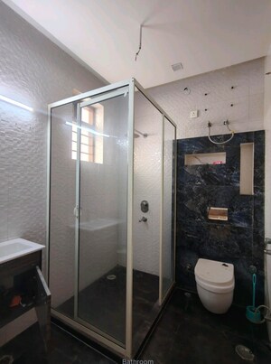 Bathroom in 3 BHK Builder Floor at Crown Plaza Mall, Sector 15a – for Rent