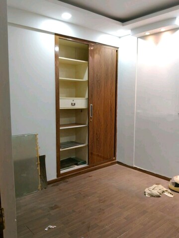 Room in 3 BHK Apartment at BPTP Park Elite Premium, Sector 84 – for Rent