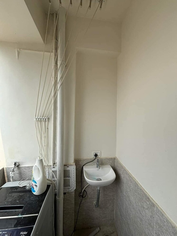 Bathroom, kondapur 1 Bedroom 714 Sq.Ft. Apartment In Kondapur Hyderabad 9533718