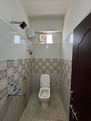 Bathroom in 1 BHK Apartment at Kondapur – for Rent