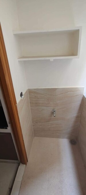 Room in 1 BHK Apartment at Kondapur – for Rent