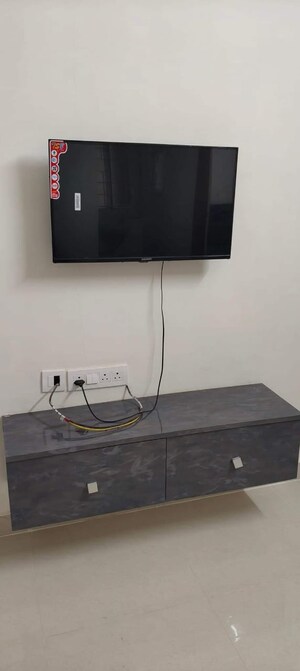 Furnished Amenities in 1 BHK Apartment at Kondapur – for Rent