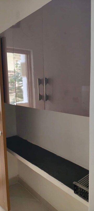 Room in 1 BHK Apartment at Kondapur – for Rent