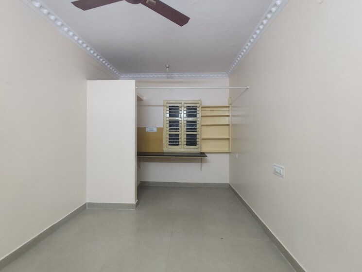 Room, btm layout 1 Bedroom 500 Sq.Ft. Builder Floor In Btm Layout Bangalore 9533729