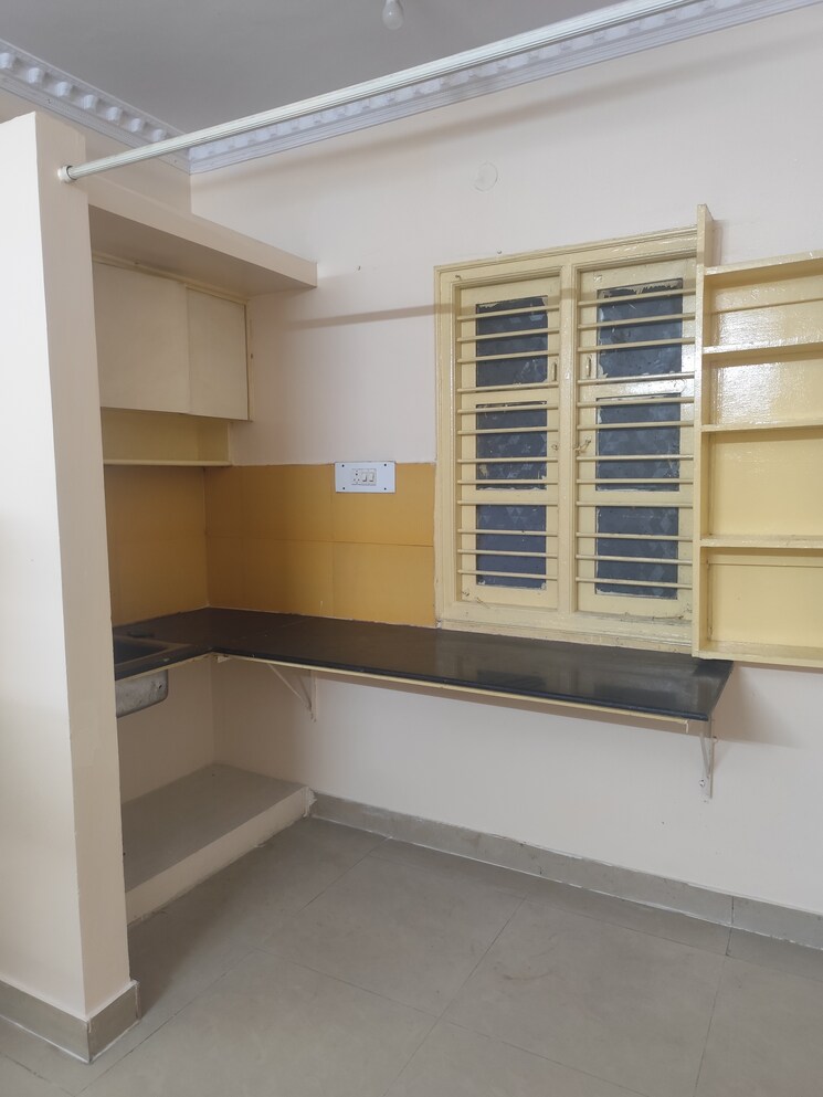 Room, btm layout 1 Bedroom 500 Sq.Ft. Builder Floor In Btm Layout Bangalore 9533729