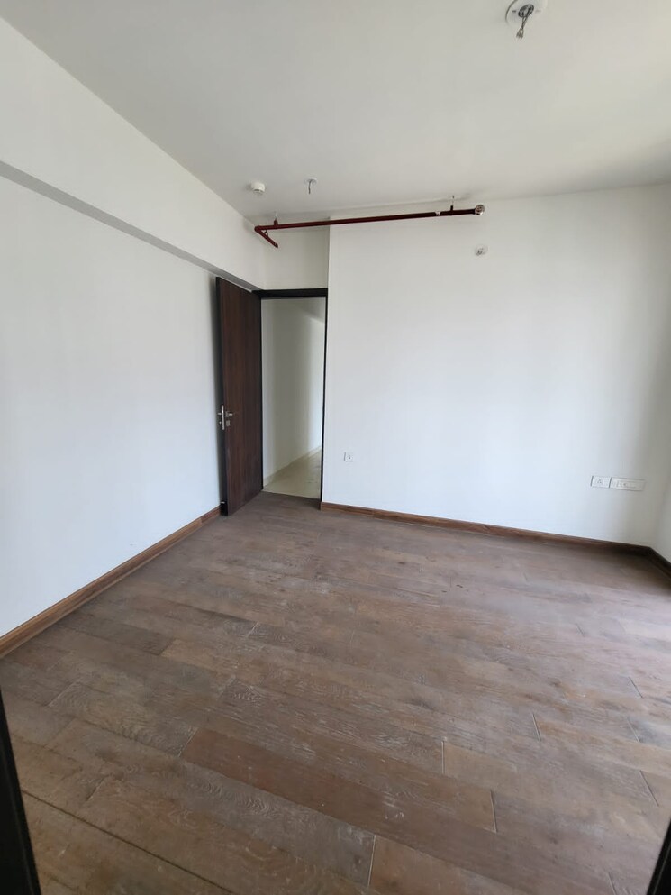 Room, dosti-eastern-bay 2 Bedroom 666 Sq.Ft. Apartment In Wadala Mumbai 9533726