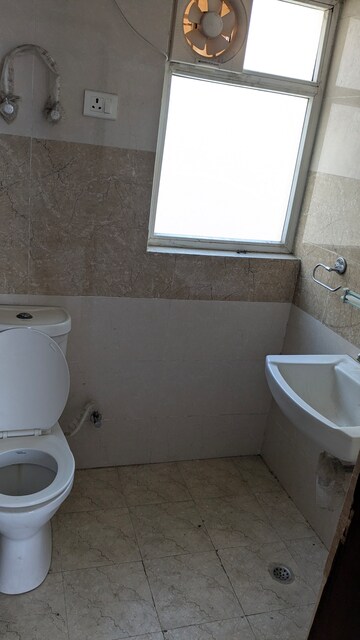 Bathroom in 2.5 BHK Apartment at Amrapali Leisure Park, Amrapali Leisure Valley – for Sale