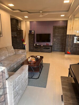 Living Room in 3 BHK Apartment at Andheri West – for Rent