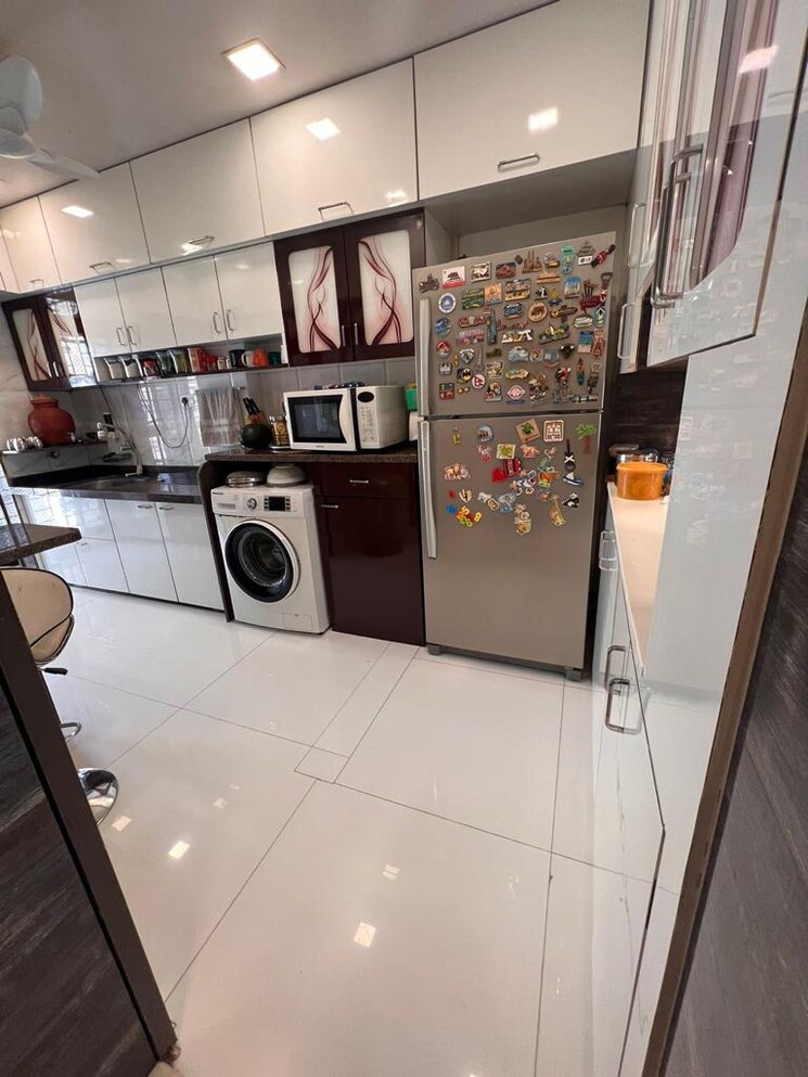 Kitchen, andheri west 3 Bedroom 1100 Sq.Ft. Apartment In Andheri West Mumbai 9533773