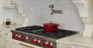 Furnished Amenities in 1 BHK Apartment at Yashodhara CHS, Goregaon East – for Rent