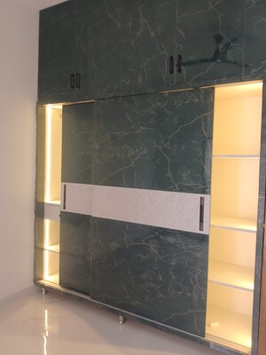 Furnished Amenities in 3 BHK Apartment at Manikonda – for Rent