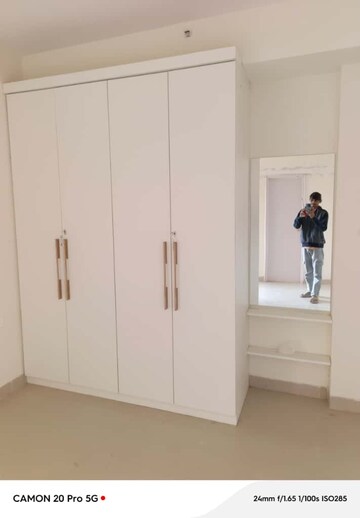 Room in 3 BHK Apartment at Sare Home, Sector 92 – for Rent