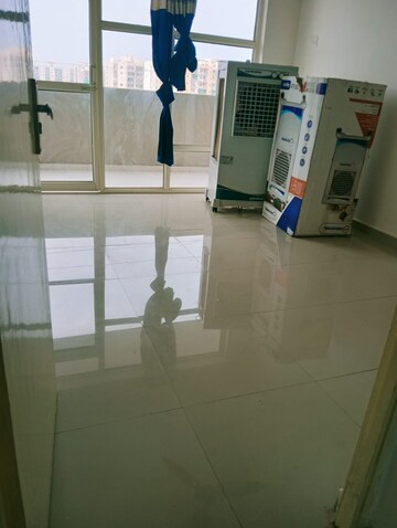 2 BHK Apartment For Rent in Pyramid Elite, Sector 86