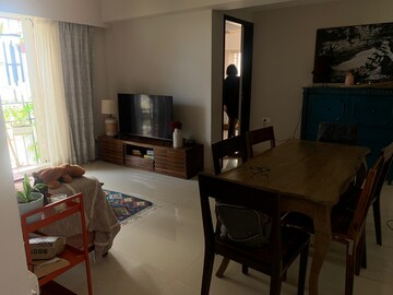 Team Area in 3 BHK Apartment at Khar West – for Rent