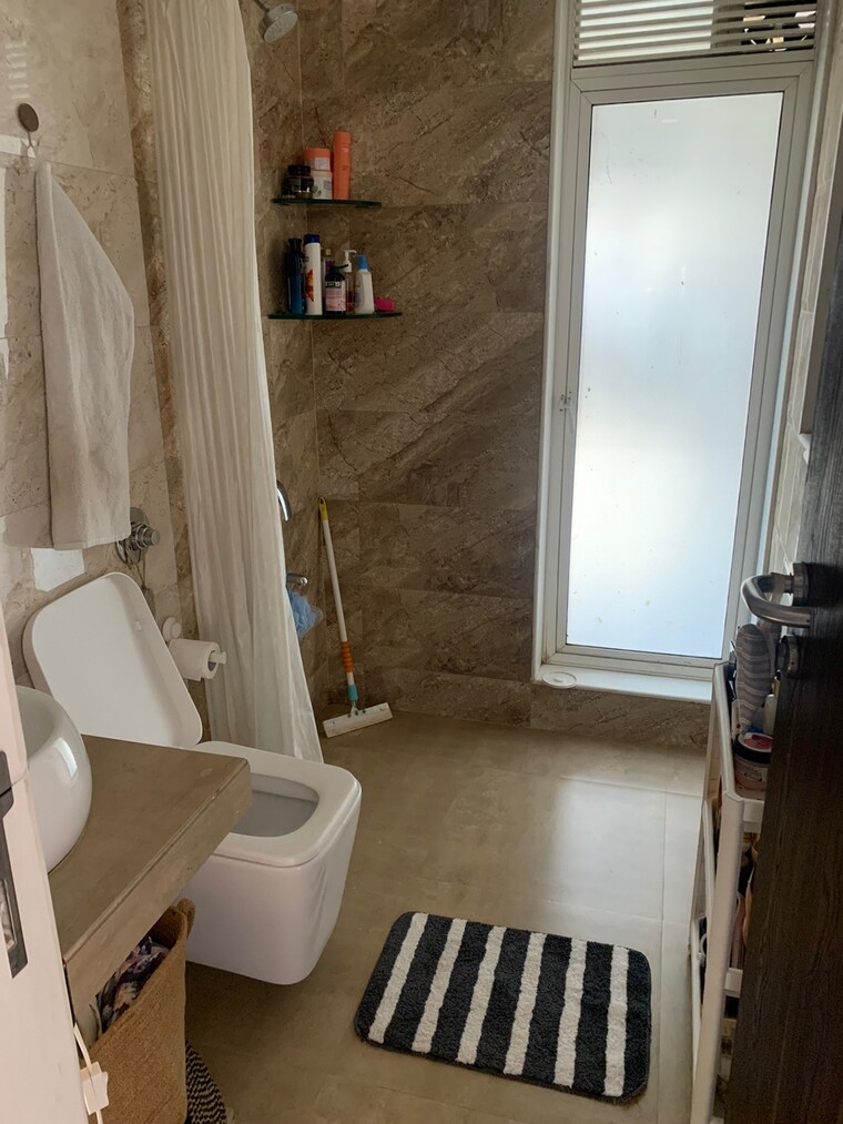 Bathroom, khar west 3 Bedroom 1500 Sq.Ft. Apartment In Khar West Mumbai 9533820