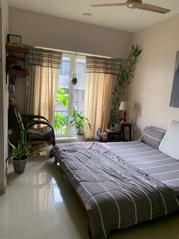 Bedroom in 3 BHK Apartment at Khar West – for Rent