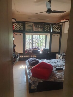 Living Room in 3 BHK Apartment at Rameshwar CHS Santacruz, Santacruz West – for Rent